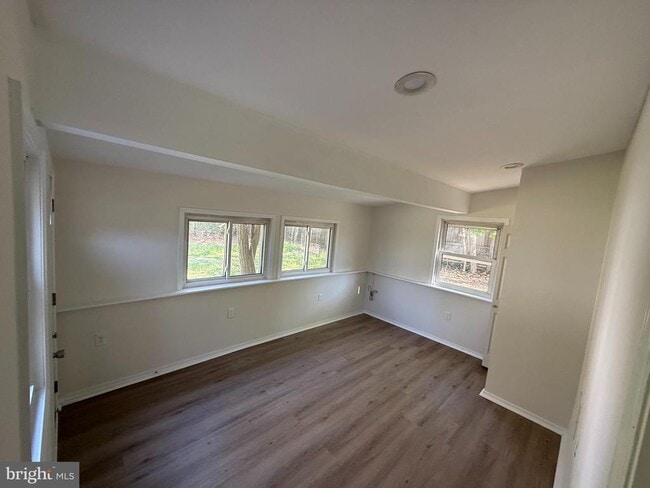 Building Photo - 1452 14th Ave