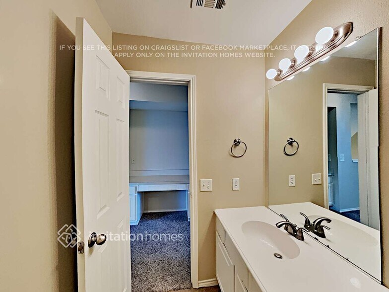 Building Photo - 3013 St Jude Dr