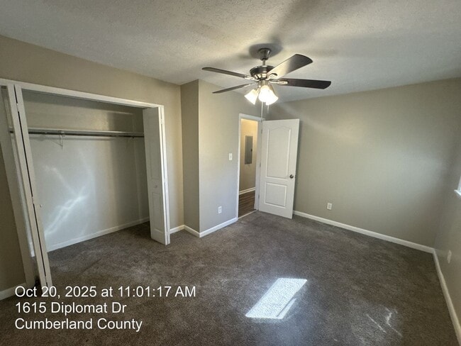 Building Photo - 1615 Diplomat Dr