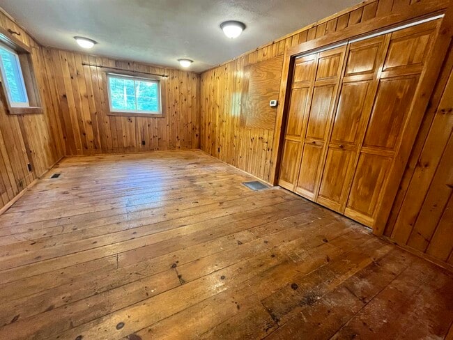 Building Photo - 514 US-302