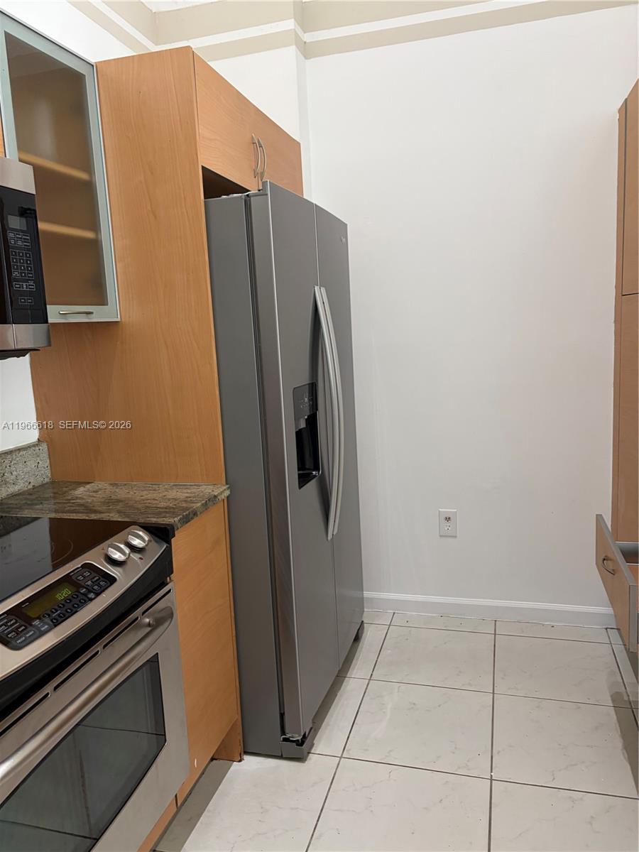 Building Photo - 18800 NE 29th Ave