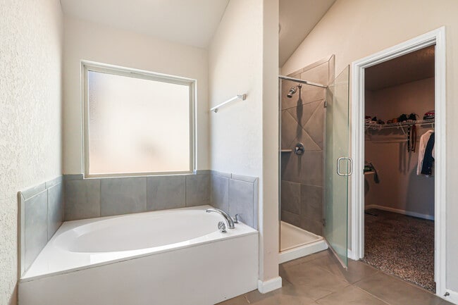 Building Photo - 7039 Diamond Vly