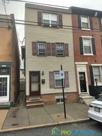 Building Photo - 435 E Wildey St