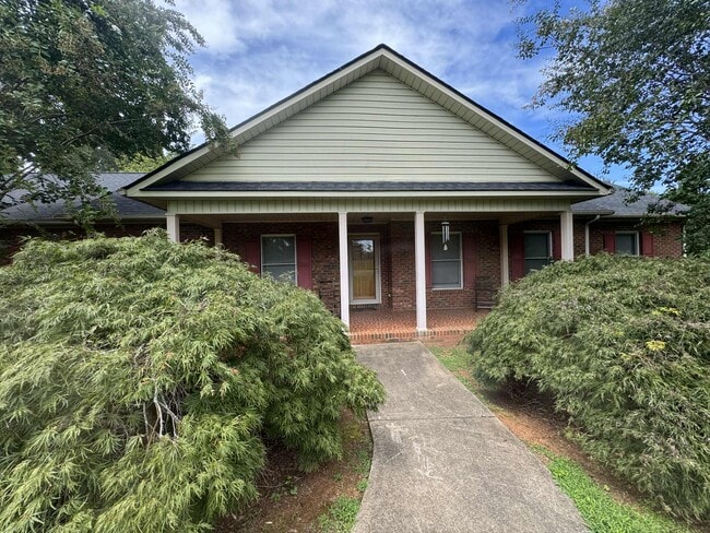 Building Photo - 3054 Poors Ford Rd