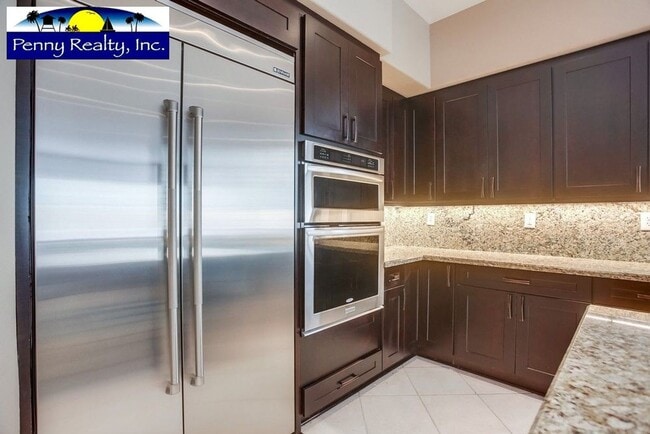 Building Photo - Stunning 4 Bedroom 3.5 Bath Home in the Co...