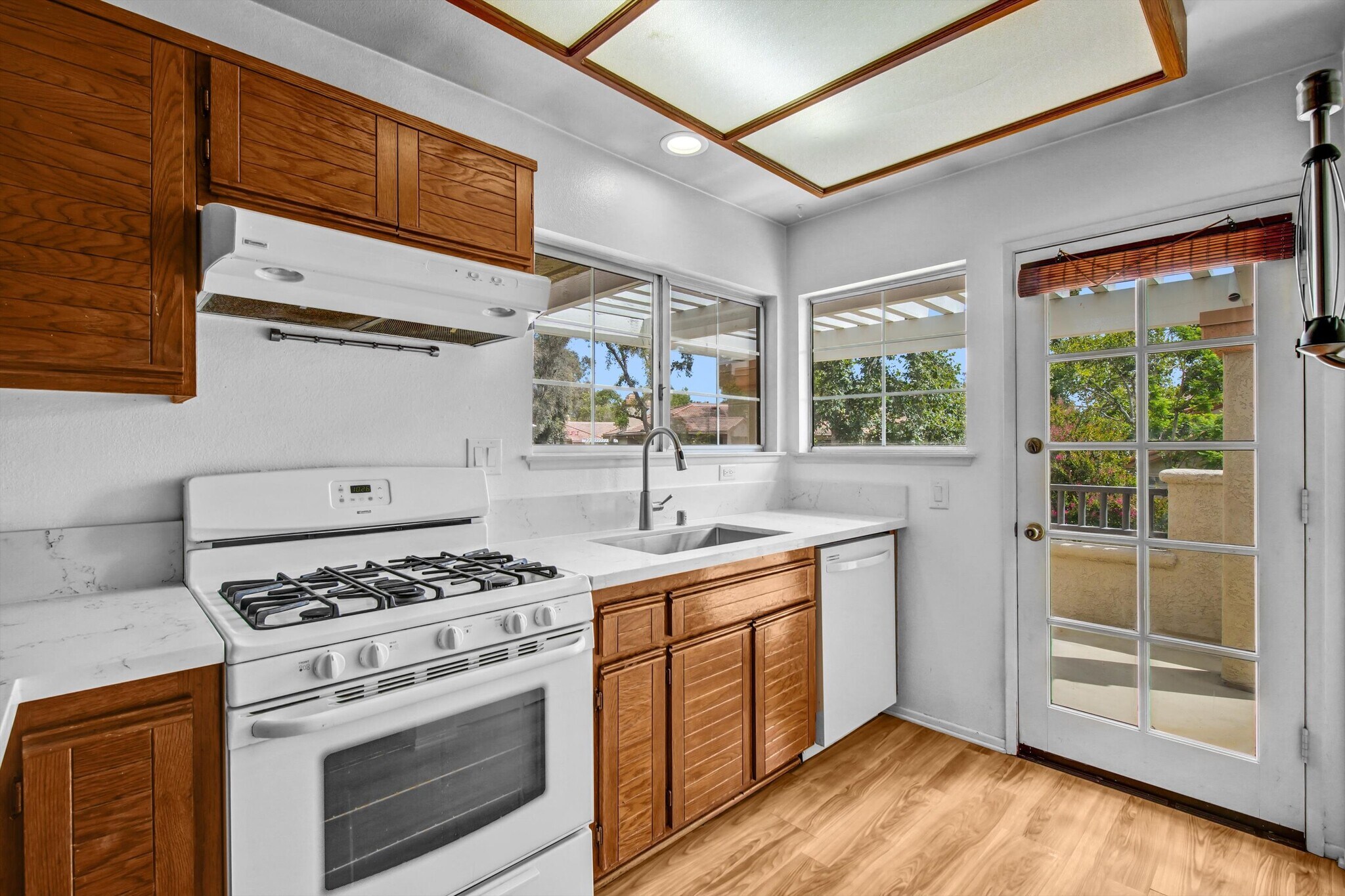 Building Photo - 23930 Arroyo Park Dr