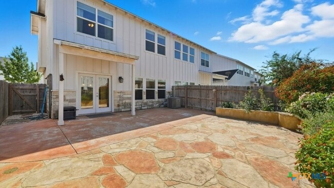 Building Photo - 223 Sapphire Dr