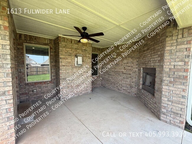 Building Photo - 1613 Fulwider Ln