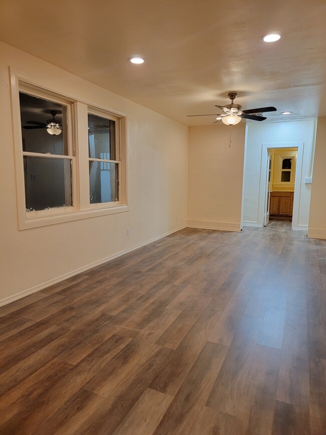 Building Photo - 214 W Aspinwall St
