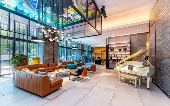 Building Photo - 121 NE 34th St