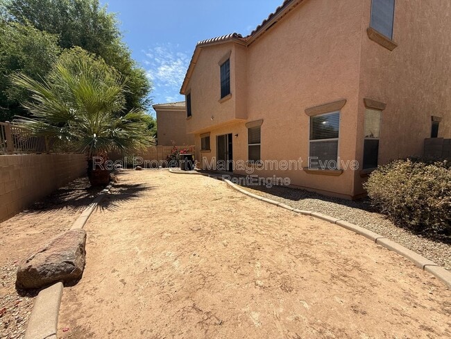 Building Photo - 8145 W Palo Verde Ave