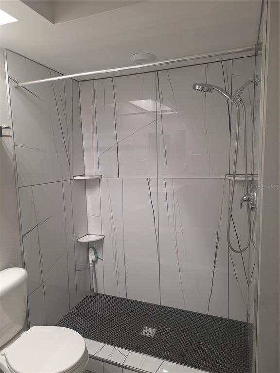 Building Photo - 3583 Whispering Oaks Ln