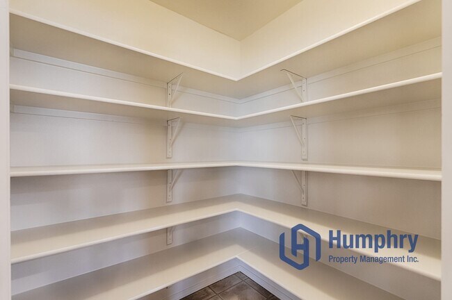 Building Photo - Great home in Meridian, close to parks, restaurants and shopping!