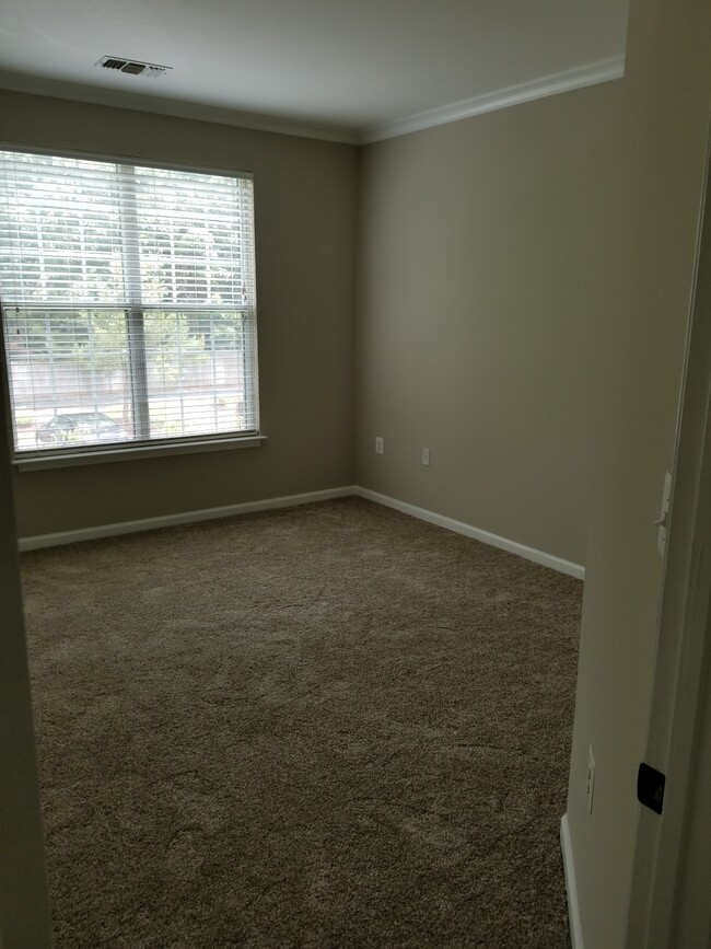 Building Photo - 12905 Alton Square