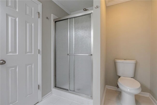Building Photo - 8895 Club River Dr