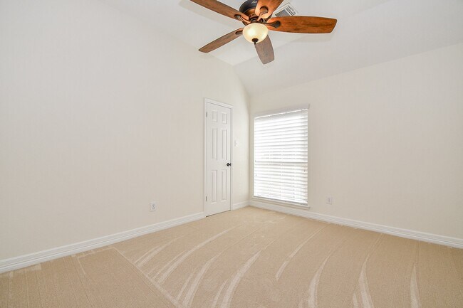 Building Photo - 2142 Morning Park Dr