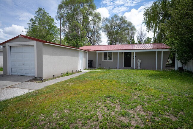 Primary Photo - 750 Sharp Pl