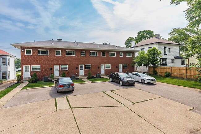 Building Photo - 135 Commonwealth Ave