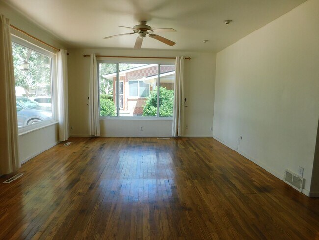 Building Photo - 941 Walnut Ave