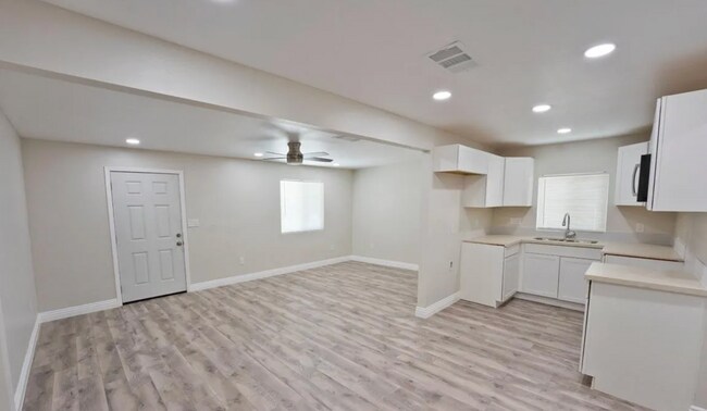 Building Photo - 3619 L St