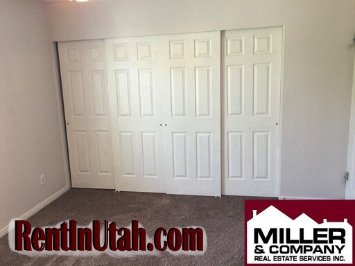 Building Photo - West Jordan Townhouse
