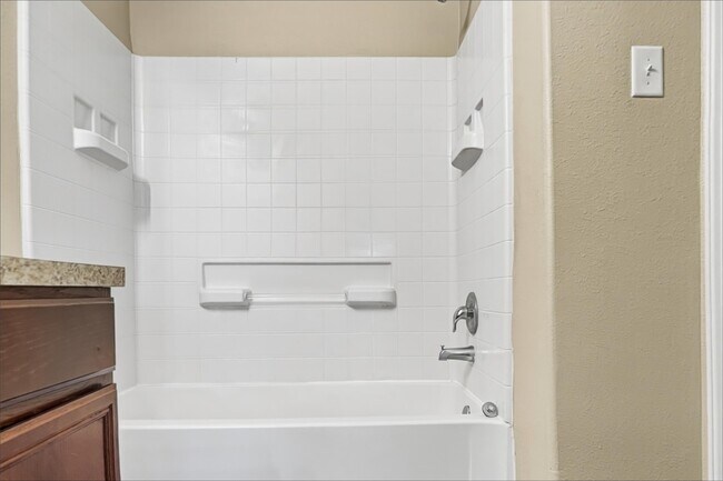 Building Photo - 2606 Bammelwood Dr