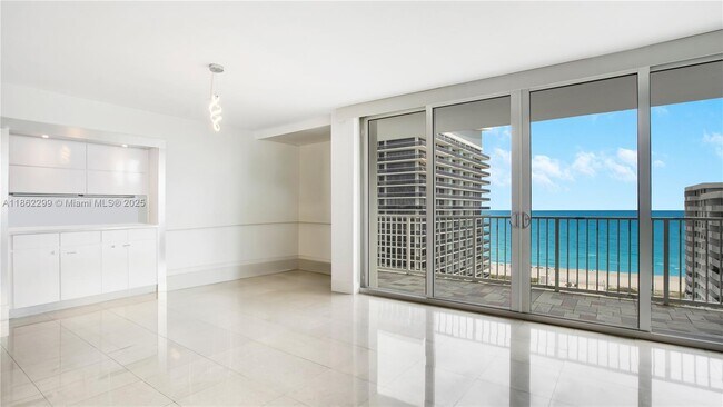 Building Photo - 5838 Collins Ave