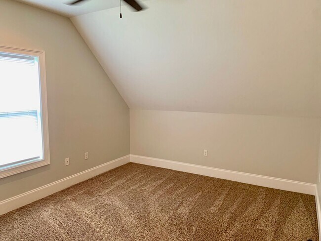 Building Photo - Executive Living in Sage Meadows Country Club