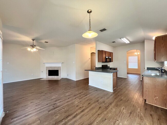 Building Photo - Cozy Home in Remington Point Neighborhood