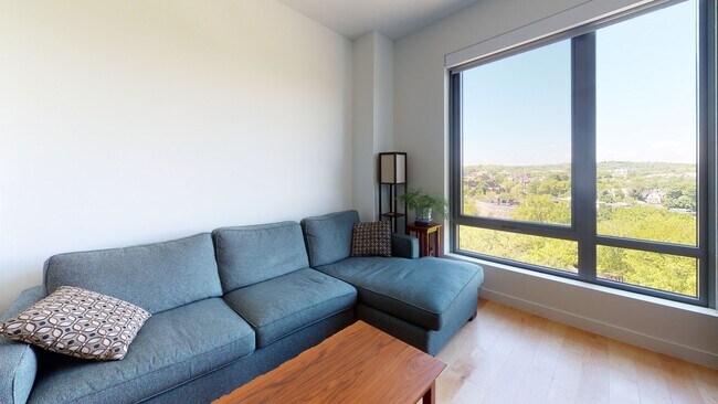 Building Photo - Heat/hot water included, and laundry in unit!
