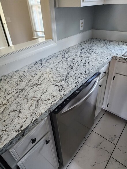 Building Photo - 347 Wrenfield Rd