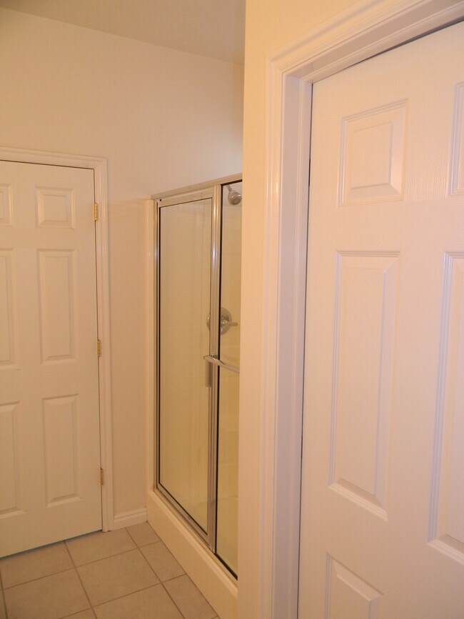 Building Photo - Awesome 4 Bedroom 3 Bath Draper Home in Draper!!!