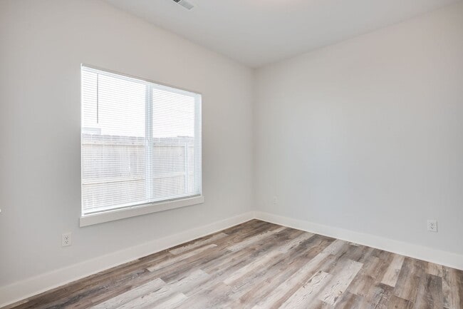 Building Photo - Froli Villas Alex Plan