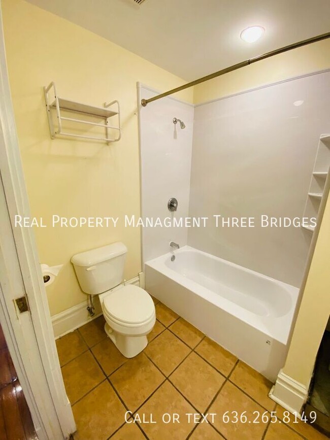 Building Photo - 2219 McNair Ave