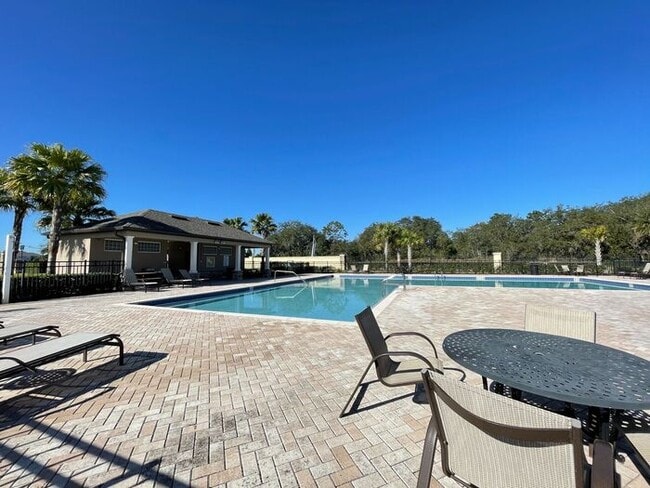 Building Photo - Williams Preserve-Brand New Townhouse-354 Annabelle Way Davenport