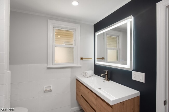 Building Photo - 108 Thomas St