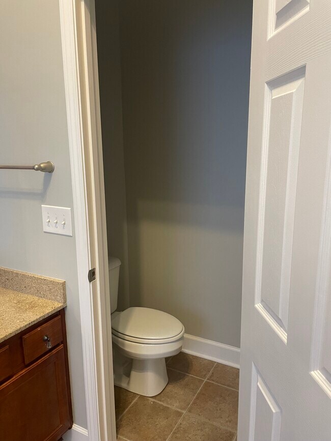 Building Photo - 940 Sunny Slope Trace