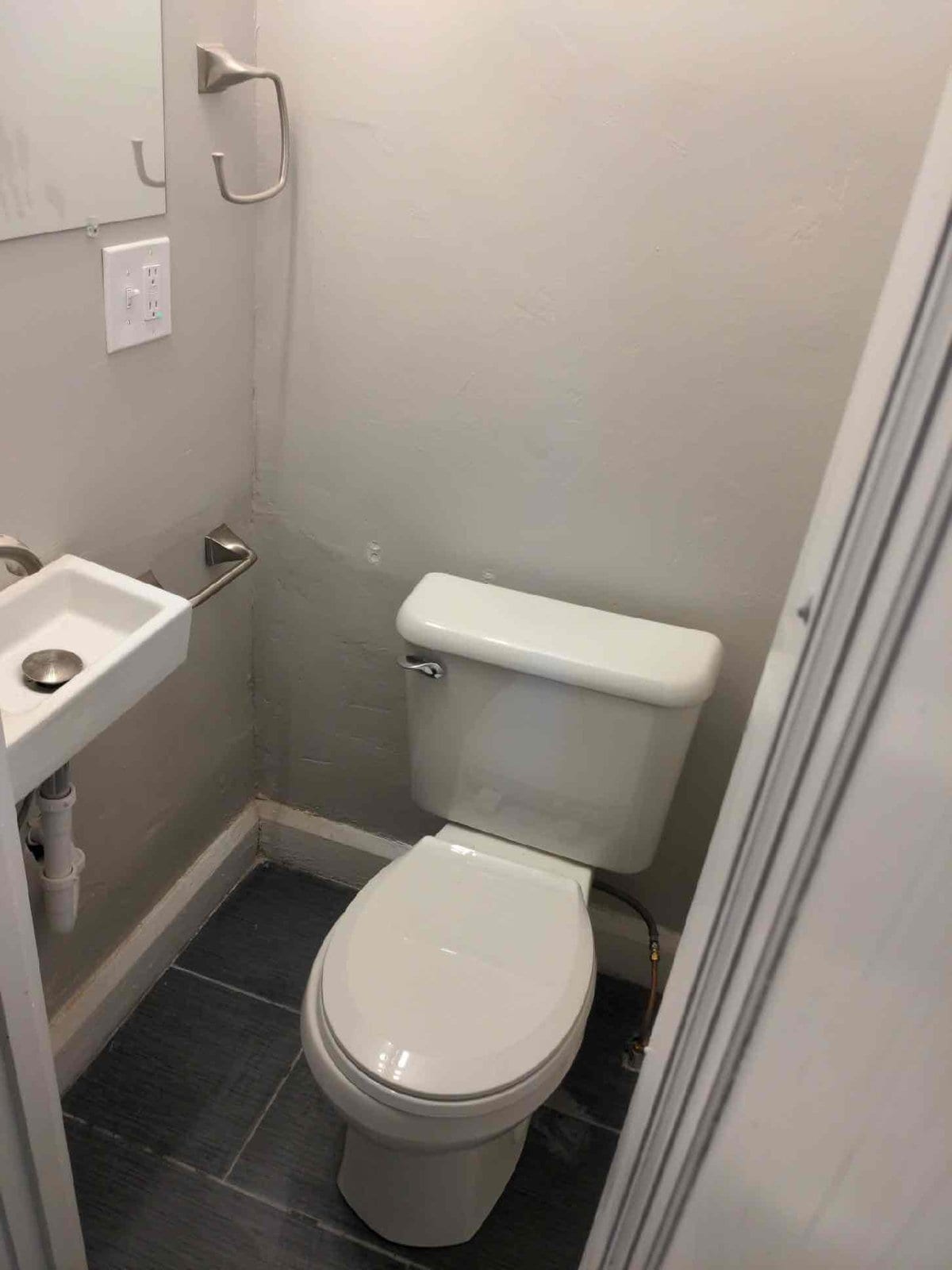 Building Photo - 3916 Orchard Rd