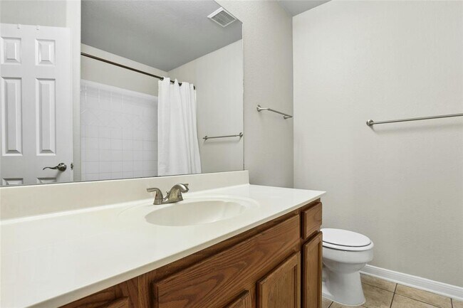 Building Photo - 1705 Gaylord Dr
