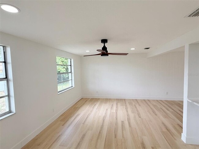 Building Photo - 8512 Longboat Ln