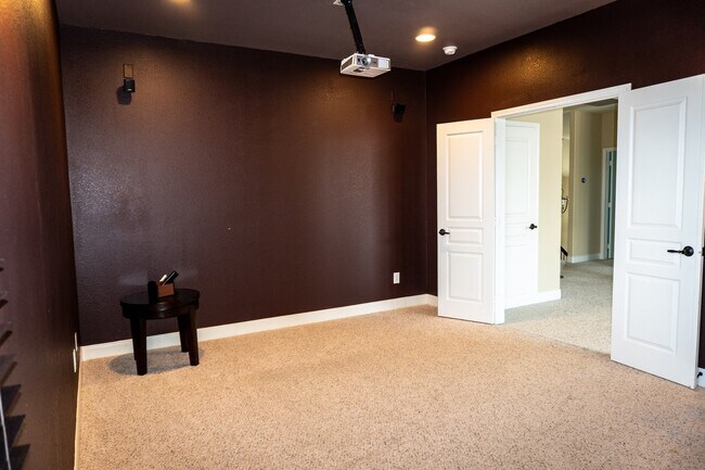 Building Photo - 25614 Somerset Meadows Ct