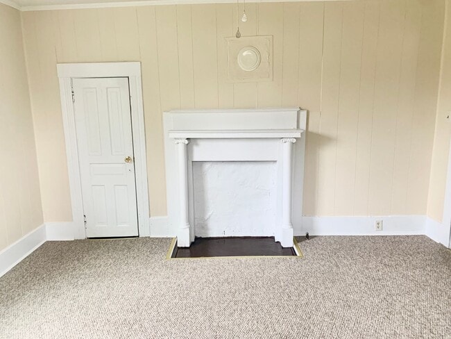 Building Photo - 1069 Flint Hill St