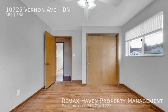 Building Photo - 10725 Vernon Ave