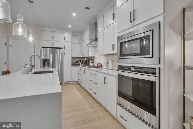 Building Photo - 7436 Backett Wood Ter