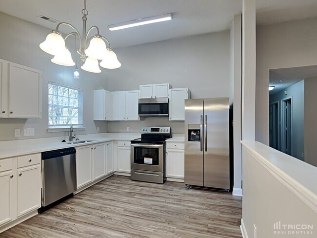 Building Photo - 607 Kingville Dr