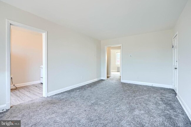 Building Photo - 5626 Midwood Ave