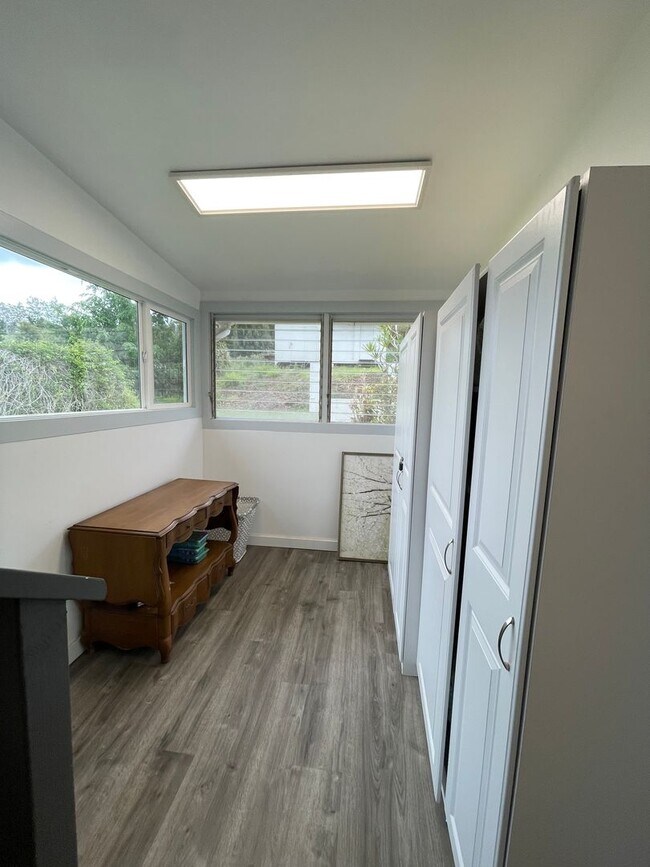 Building Photo - Kula Renovated Three Bedroom/Two Bathroom