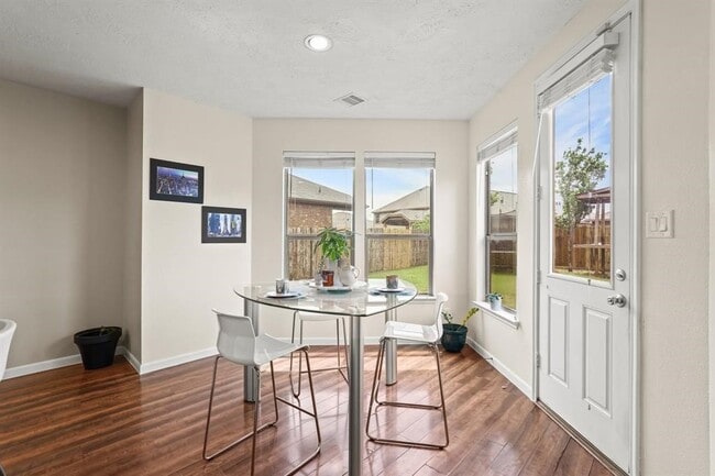 Building Photo - 6719 Path Way Ct