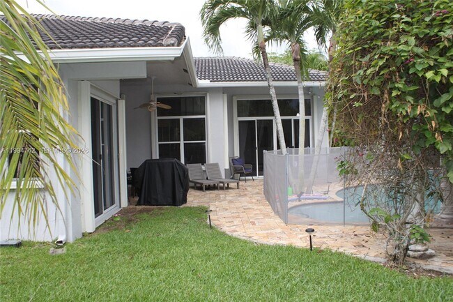 Building Photo - 870 Reflection Ln