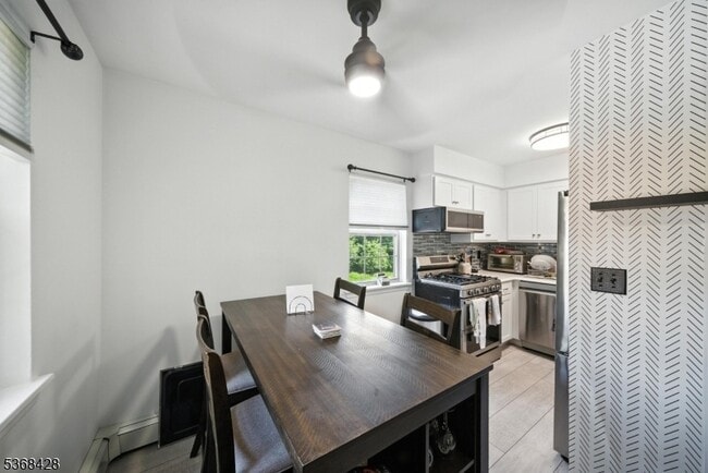 Building Photo - 19 Savage Rd